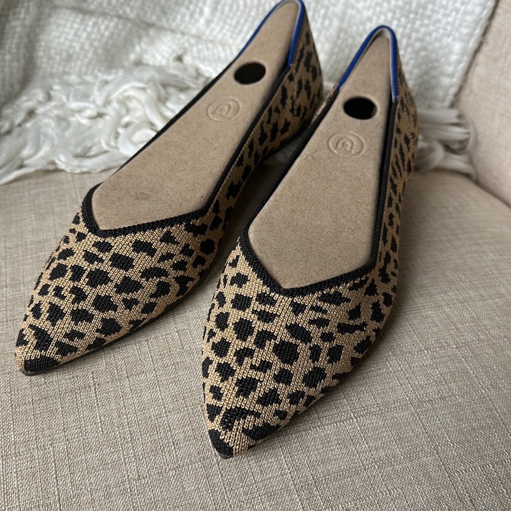 RETIRED leopard Rothy’s points